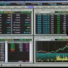 Di peridiksi Indeks harga saham gabungan (IHSG) anjlok 131,84 poin atau 2,03 persen ke level 6.368,27