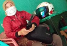 PAKAI MASKER & PATUHI PROKES , POLISI TANGERANG SELATAN TERUS SOSIALISASI TAK KENAL LELAH