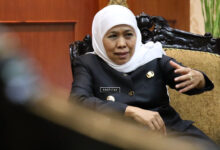 Gubernur Jawa timur Khofifah Indar Parawansa meminta Pemerintah Kabupaten Ngawi menjadikan lagu