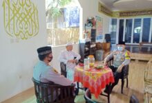 Kapolda Banten, Sowan sepuh Wakapolres Cilegon dengan tokoh agama Kec. Anyar KH.Ali Toha.