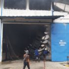 Pabrik penghasil stytyrofoam di kawasan Cikupa, terbakar. Amukan si jago merah