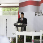 Gubenur Riau minta pada penjabat yang sudah pensiun, segara mengembalikan aset