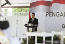 Gubenur Riau minta pada penjabat yang sudah pensiun, segara mengembalikan aset