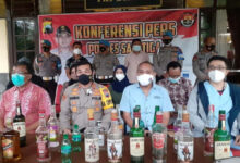 Tiga Mahasiswa tewas setelah mengkomsumsi minuman keras