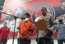 Kombes Pol Yusri Yunus Kabid Humas Polda Metro Jaya melakukan penangkapan dan penyelidikan lebih lanjut