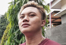 Penyanyi Rizky Febian dan adiknya, Putri Delina masih menunggu iktikad baik Teddy Pardiyana