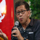 Banyak Para Pakar berpendapat, salah tunya filsafat Rocky Gerung menilai dibukanya pintu investasi