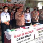 Polres Metro Tangerang Kota menangkap dua orang mafia tanah yang mengincar tanah seluas 45 hektar