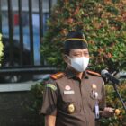 Kepala Kejaksaan Negeri Kota Tangerang cek personil dalam Apel Pagi.