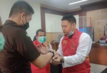 Vonis hakim Seumur hidup Di tuntut jaksa mati