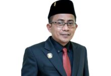 KEDUA, PADA SAAT TENDER PEMBORONG MENYETUJUI SPESIFIKASI STANDAR