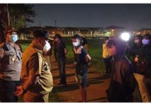 Pasangan Muda mudi di grebek camat, polisi dan TNI dikeremangan pinggir danau Alamsutra.