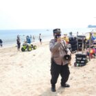 Jalan menuju Pantai wisata Tanjung Pasir di tutup warga setempat jengkel pedagang