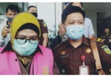 Ketua dan bendahara Koni Tangsel di tetapkan menjadi tersangka dalam perkara dana hibah”, kerugian negara  Rp.1,1 Milyar
