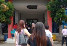 Vaksin lanjuta di gor Neglasari Kota Tangerang Kusut di Kota Tangerang. Kecewa tidak bisa di vaksin rombongan