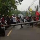 Talang air Desa Sodong makan korban. 1 orang pengendara sepeda motor meninggal di tempat. 1 orang kritis.