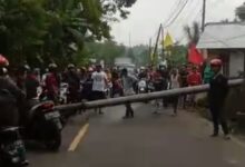 Talang air Desa Sodong makan korban. 1 orang pengendara sepeda motor meninggal di tempat. 1 orang kritis.