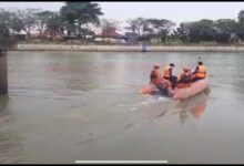Seorang warga Tangerang dikabarkan melakukan percobaan bunuh diri di Jemabatan Tanah Gocap, Kota Tangerang