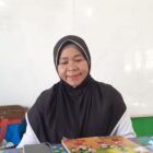 Mereka mau mengadu kemana, sedangkan yang baut aturan Pemerintah, bukan Guru SD,