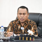 Hebat, masak sih. Sekretaris Daerah (Sekda) Kabupaten Gorontalo Utara, Provinsi Gorontalo, Ridwan Yasin, menggugat Bupati