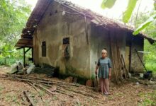 Sukarni (74) tinggal di Jayanti, Karena Miskinnya dan meratap kemiskinan