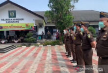 Uang Bansos di duga di sunat oleh oknum pendaping. Seorang warga Kabupaten Karawang, Jawa Barat