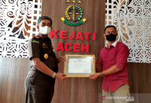 Belakangan ini pihak Kejaksaan Negeri Aceh telah berasil menagkap dan menjeblosan para penjahat korupsi di aceh