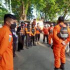 PULUHAN PERSONIL SAR GABUNGAN DIKERAHKAN LANJUTKAN PENCARIAN ORANG TENGGELAM DI DANAU SUNTER