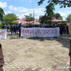 Fakultas melarang Jurnalis meliput tentang perdamaian setelah demo dan ada pertemuan antara tuntutan mahasiswa