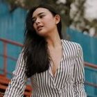 Walau karir naik dan sudah terkenal, ibunda tercinta sudah tiada