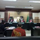 Warga negara Malaysia memalsukan identitas membuat KTP Indonesia di jerat pasal 263 kuhp