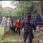 TIM SAR GABUNGAN TEMUKAN REMAJA YANG TERSERET ARUS DI PANTAI ISTIQOMAH DALAM KEADAAN TAK BERNYAWA