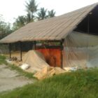 Perusahaan Batu bata merah di Kampung Sarakan, omsetnya merosot