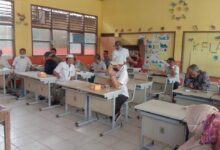 Masyarakat dan Timses Calon Kades Bakung “Geruduk” Kantor Sekertaris Panitia Pilkades, Ada Apa Gerangan ???