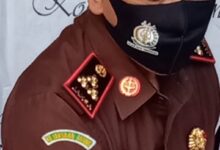 Demi kenyamanan masyarakat Kajari bersama Ketua DPRD sidak jalan taman Royal malam hari.
