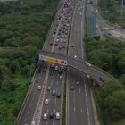 Trafik jalan tol di Indonesia selama Semester I, II dan III atau periode Sept-Des 2021 ini, menunjukkan pemulihan