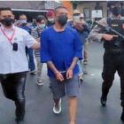 Artis preman pensiun di ciduk polisi atas kepemilikan narkotika ganja dan sabu sabu.