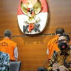 KPK akan menjerat pasal berlapis-lapis, buat jerah saja, pada Kouta dan minuman keras