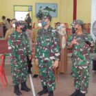 Berikan Rasa Aman Anggota Koramil 10 Jenawi Dampingi Vaksinasi