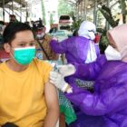 Masyarakat Nias Ikuti Vaksinasi Covid-19 di Gereja Gregorius Agung Tangerang