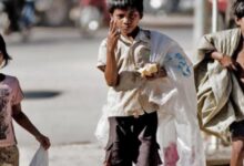 Perapatan Lampu merah Rajeg Kab. Tangerang, Banten, anak Pank dan Anak-anak terlantar menambah.