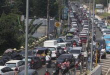 Bisa berkisar 1 juta motor dan mobil yang melintas puncak-bogot-cianjur, sehingga menimbulkan kemacetan