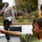 Ditafsairkan ratusan para pengamen dan Anak Dibawa umur menjadi korban