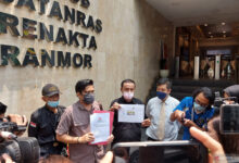 Ugahan kata orang jawa, dan merampok tanah papua menjadi Natalius Pigai berurusan sama polisi.