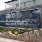 Asst Profesor Doktor Dwi Seno Wijanarko SH MH CPCLE CPA di anugrahi Penghargaan CREATIVE & INNOVATIVE