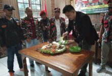 Wujud Syukur Ormas LMP Gelar Acara Potong Tumpeng, di HUT ke 21