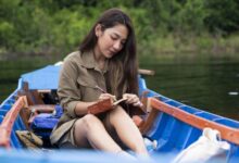 Dinda Kirana menc0ba hidup dengan masyarakat dayak dan menyusuaikan berkehidupan