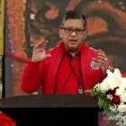 Megawati ketua Umum PDIP meminta pada kadernya, agar merakiat
