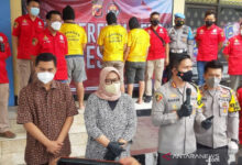 Para Kepala Desa Di Bogor, di duga oknum Wartawan abal-abal di tangkap polisi