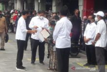 Pihaknya Pemperintah melalui Presiden RI Joko Widodo meresmikan program bantuan tunai untuk pedagang kaki lima
